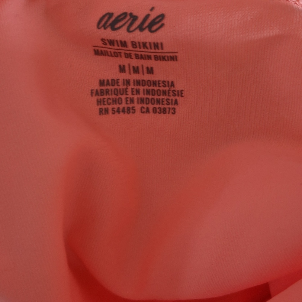 Aeri Bikini - Picture 3 of 6